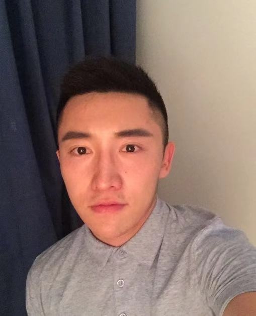 灰太狼的第一张照片--烟台中老年相亲网