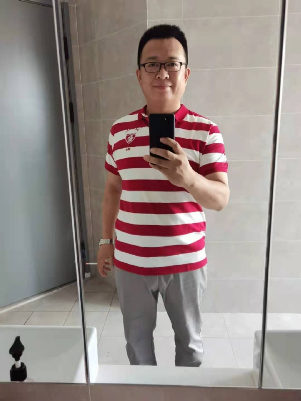 行走的打桩机的第一张照片--烟台中老年相亲网